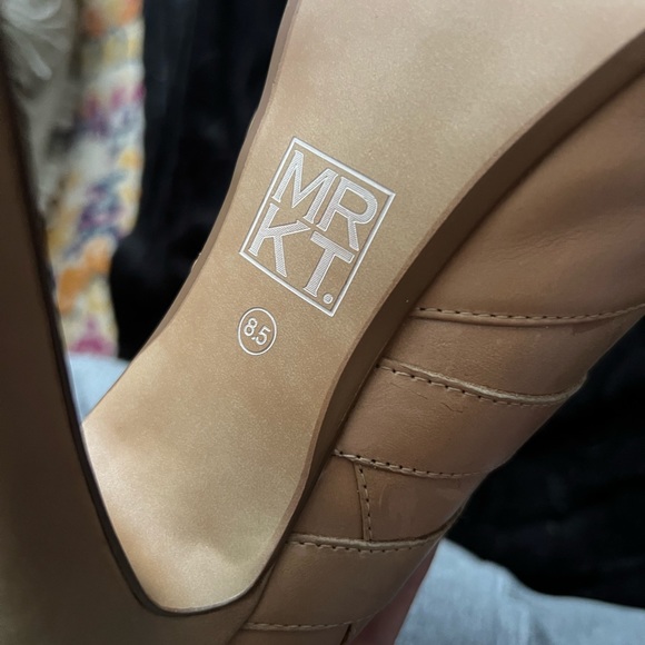 MRKT Heels - Picture 4 of 8